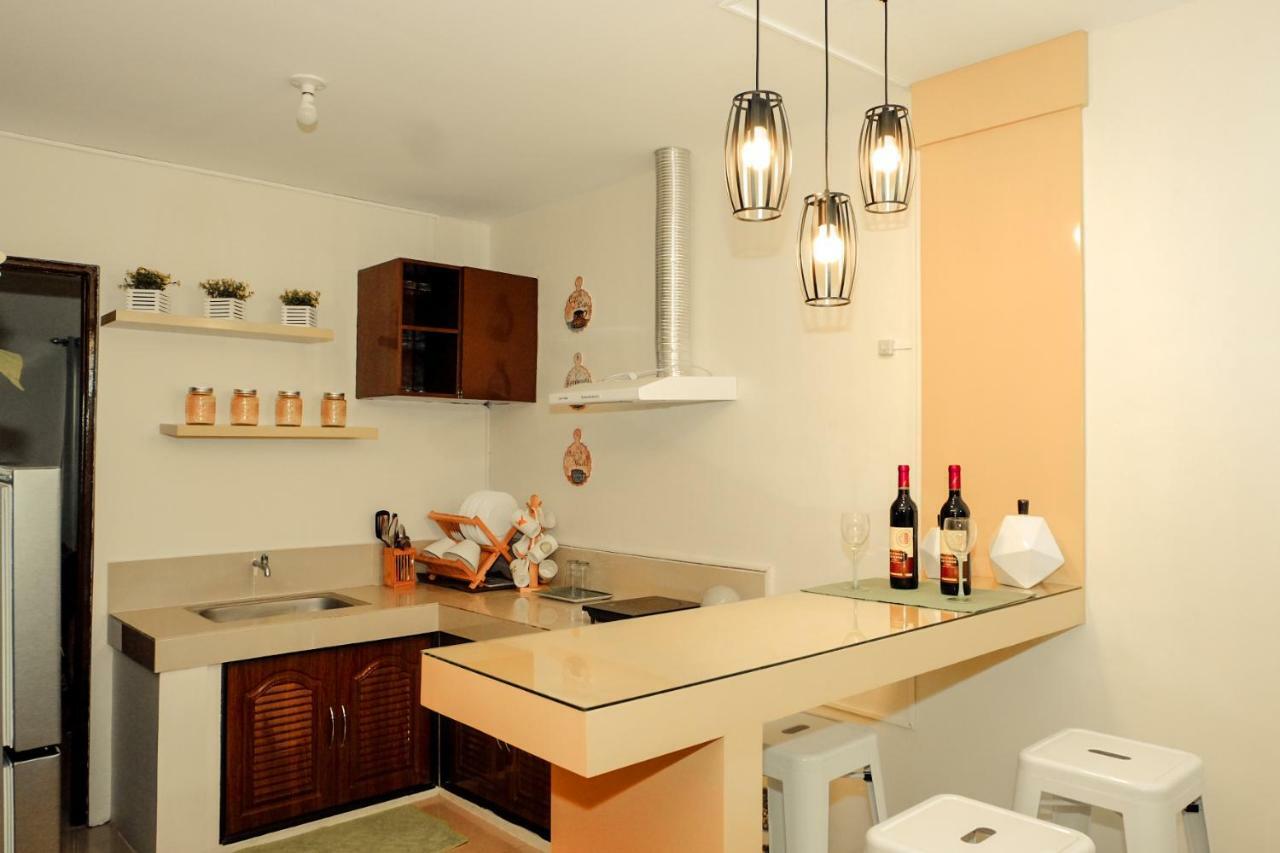 Fully Furnished Apartment With Netflix And Wifi Batangas Eksteriør bilde